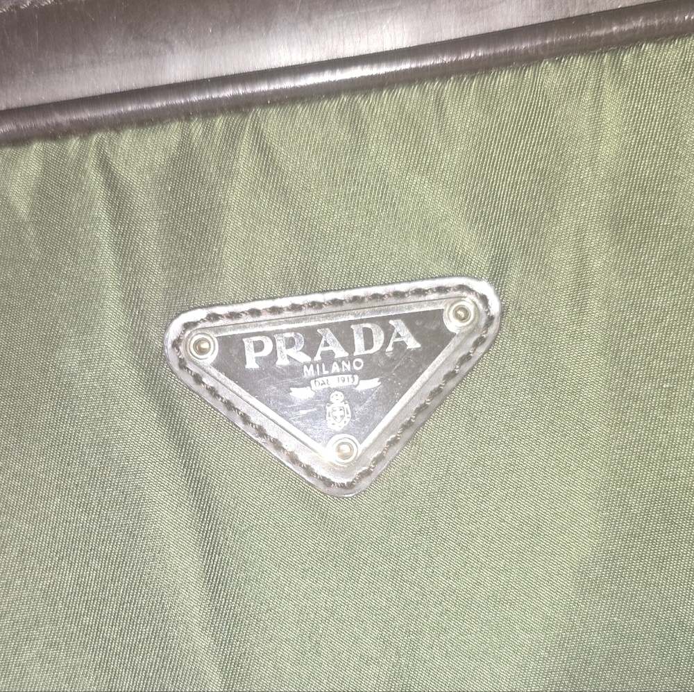 Authentic Vintage Prada Green Tessuto Nylon Women's Handbag - Picture 10 of 10